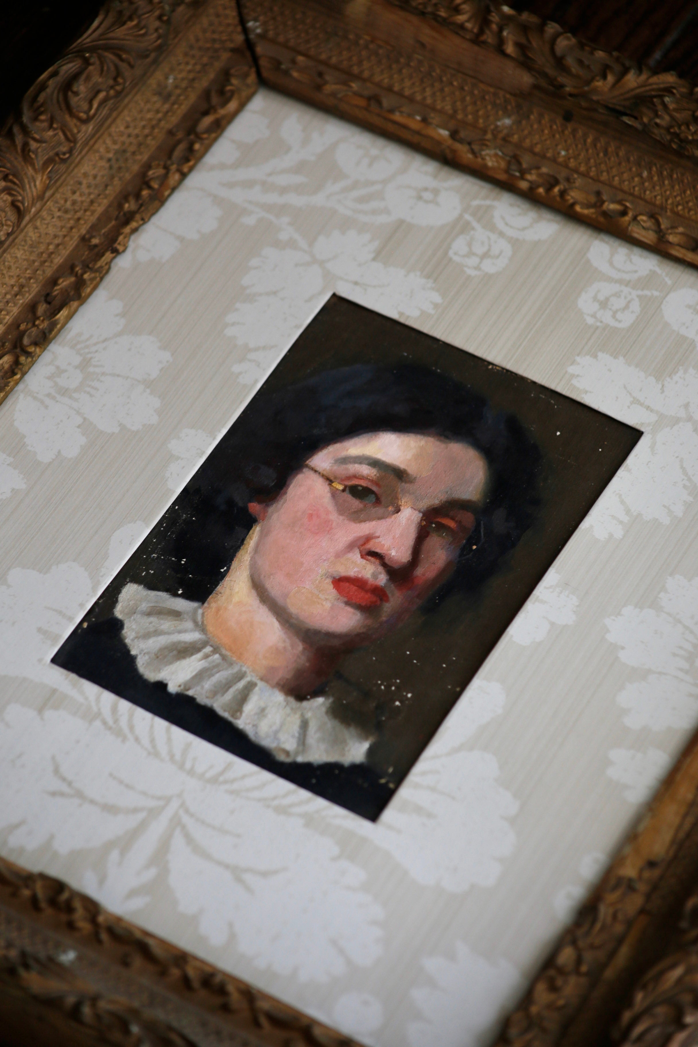 Oil Portrait Pianting of a Women with Collar